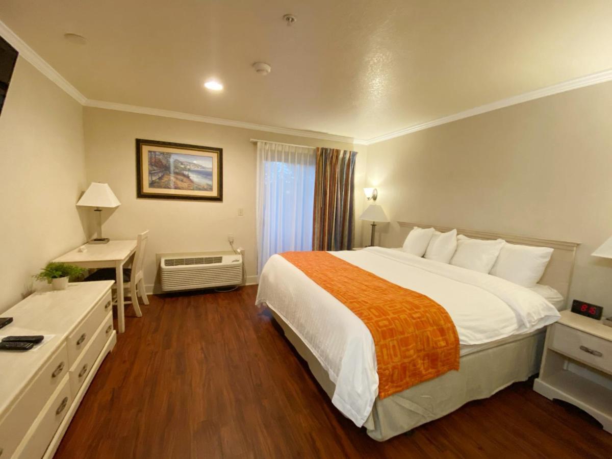 Monarch Valley Inn Marina At Monterey Bay ภายนอก รูปภาพ