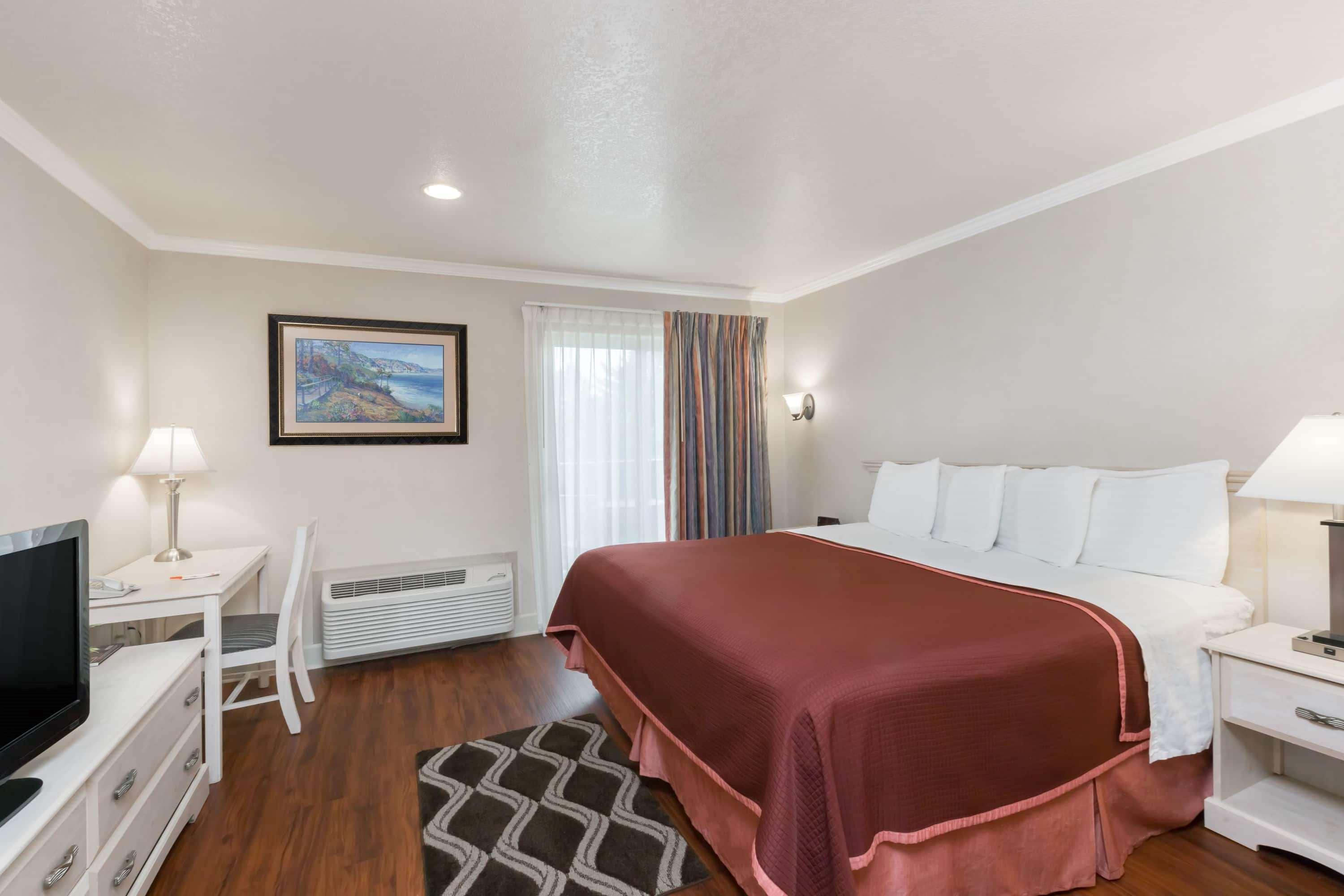 Monarch Valley Inn Marina At Monterey Bay ภายนอก รูปภาพ
