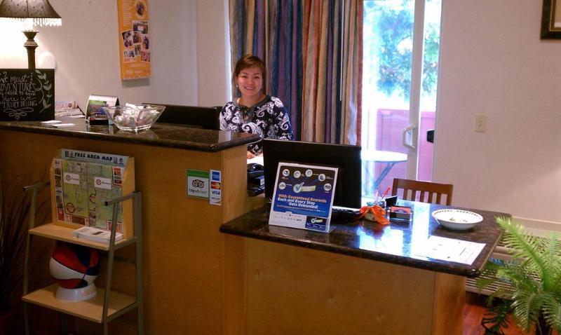 Monarch Valley Inn Marina At Monterey Bay ภายนอก รูปภาพ