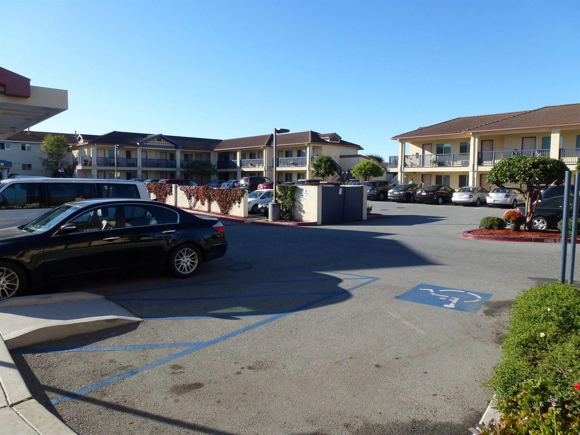 Monarch Valley Inn Marina At Monterey Bay ภายนอก รูปภาพ